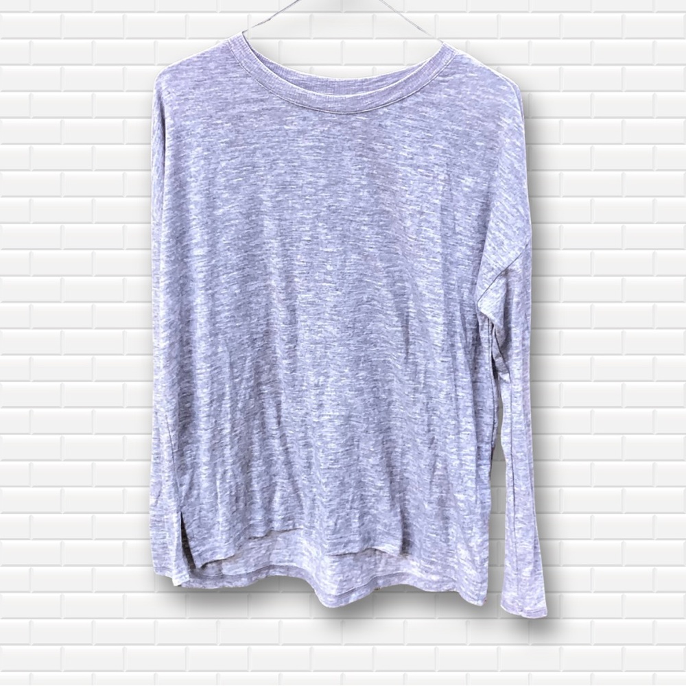Tahari Gray Long Sleeve Athleisure / Athletic Winter Stretch Knit Top - Medium